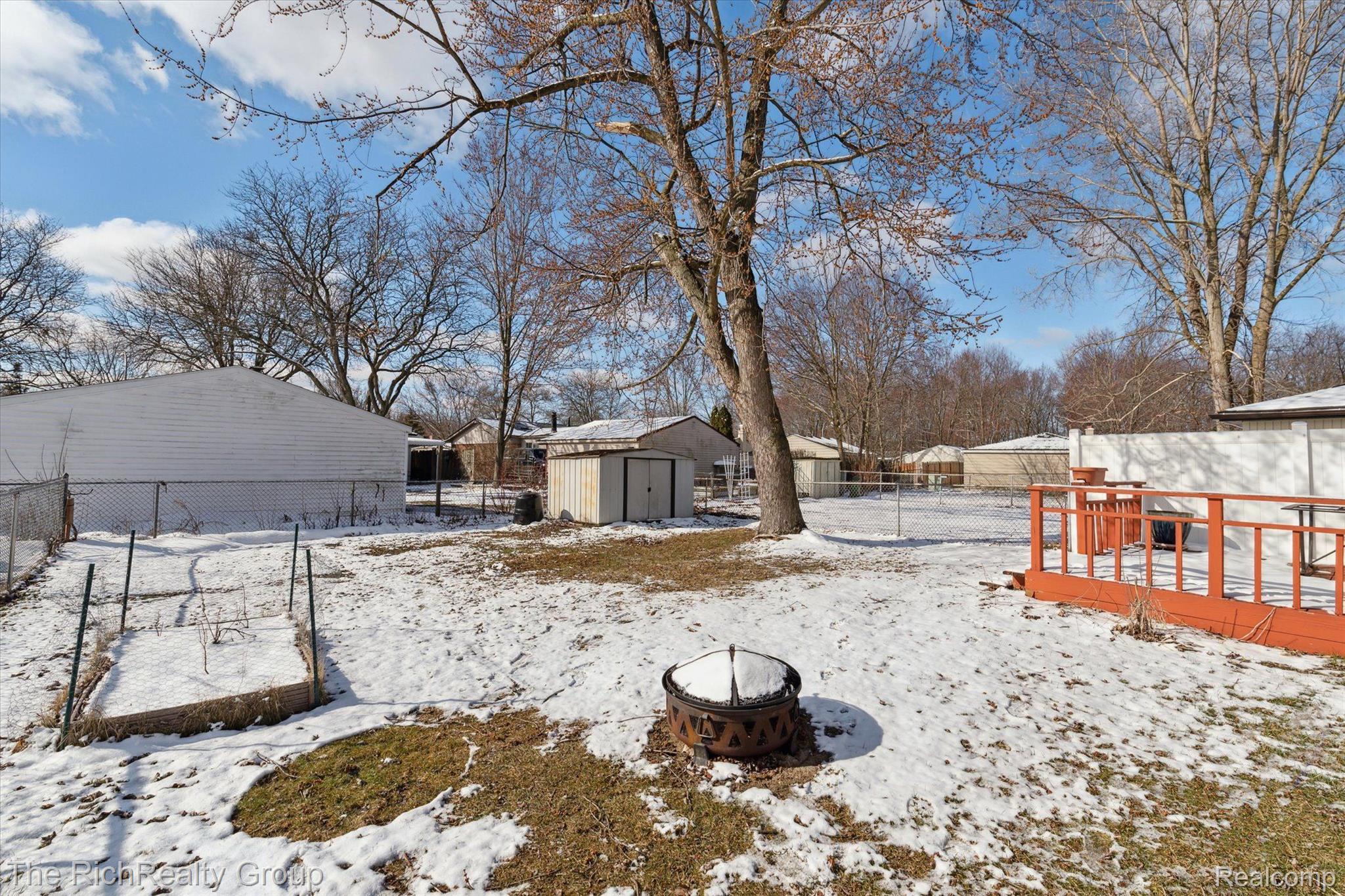 42695 Barchester Road Canton, MI 48187 - Photo 31 of 32 Gallery Image 31