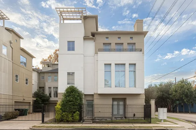 $3,300 | 2402 Morgan Street, Unit A, Houston, TX 77006