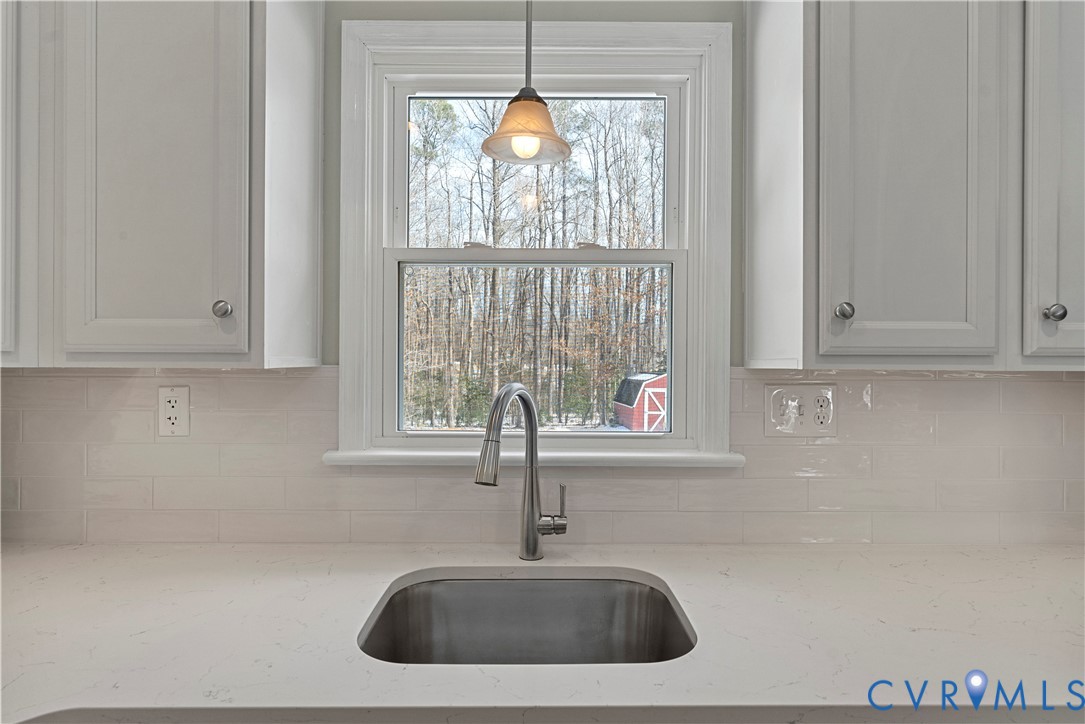 911 Hallsboro Road Midlothian, VA 23112 - Photo 12 of 31 Gallery Image 12