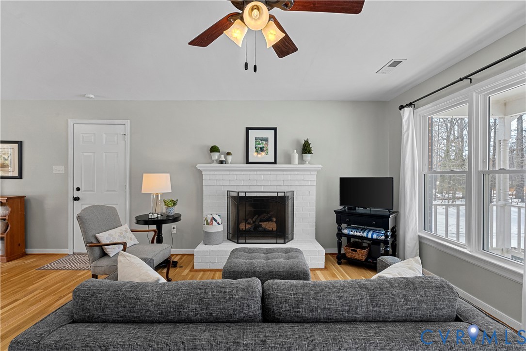 911 Hallsboro Road Midlothian, VA 23112 - Photo 6 of 31 Gallery Image 6
