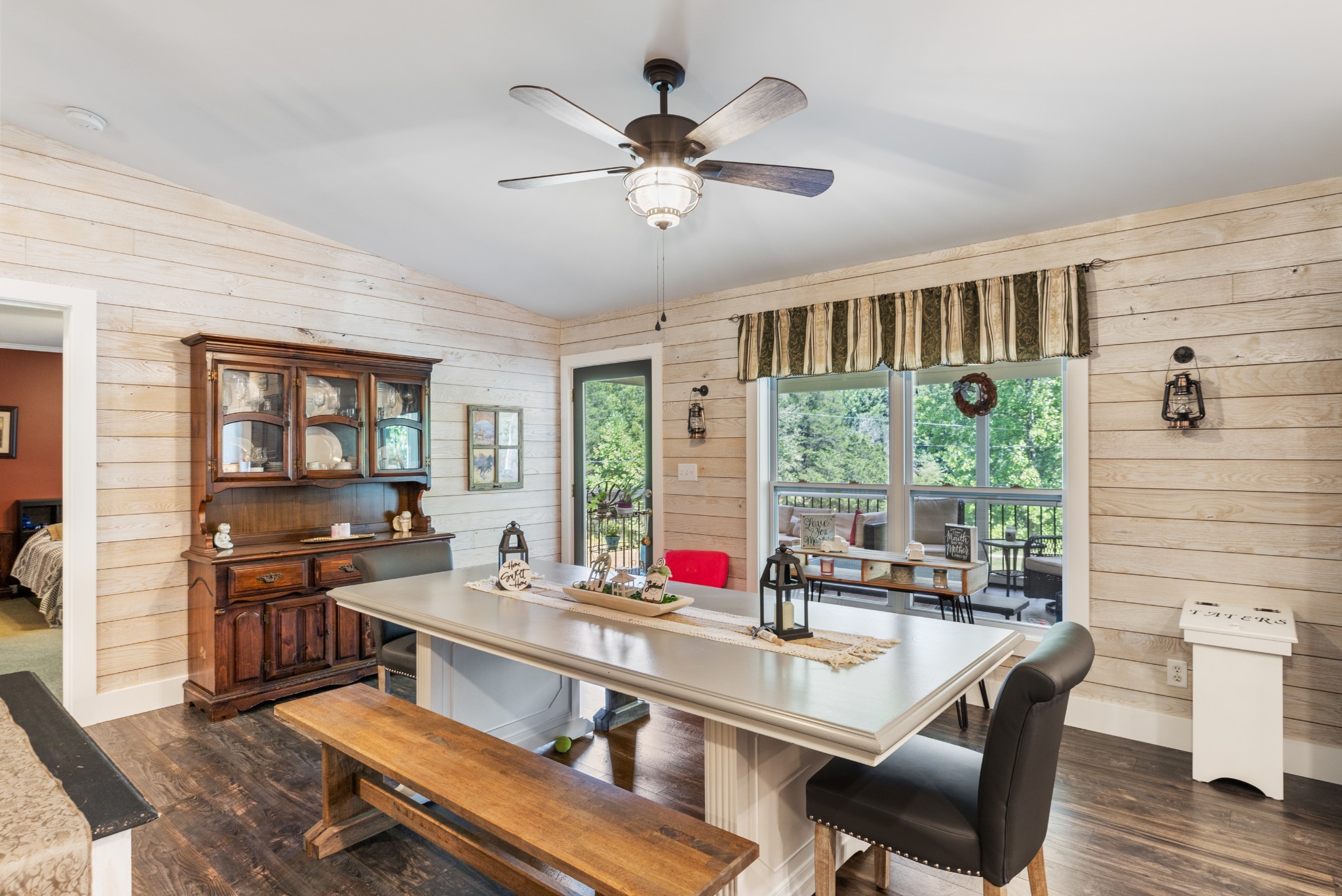 724 Plunders Creek Road Dickson, TN 37055 - Photo 2 of 29 a very nice looking living room with a large window