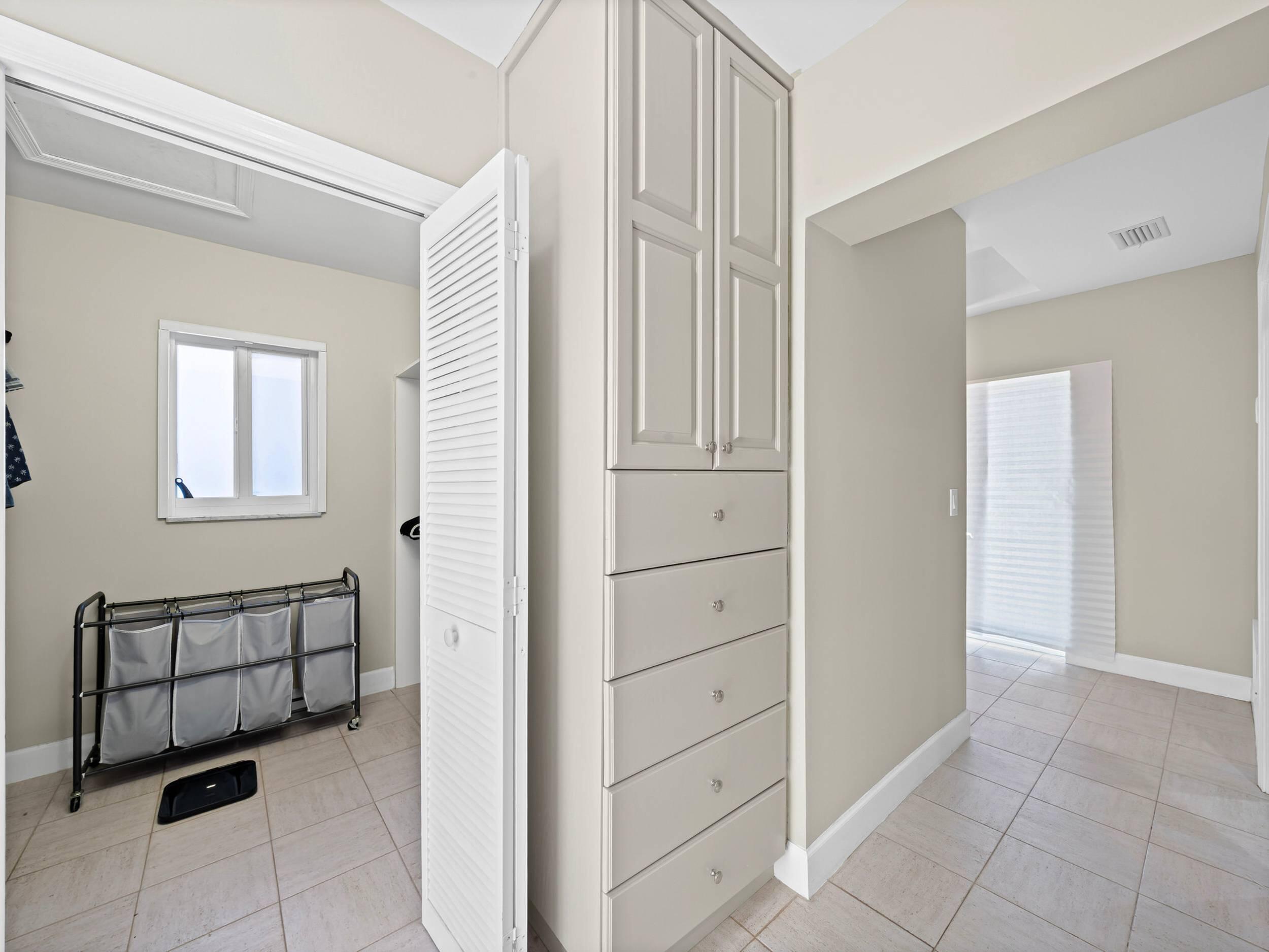 830 Cypress Way Boca Raton, FL 33486 - Photo 21 of 22 Primary Closet