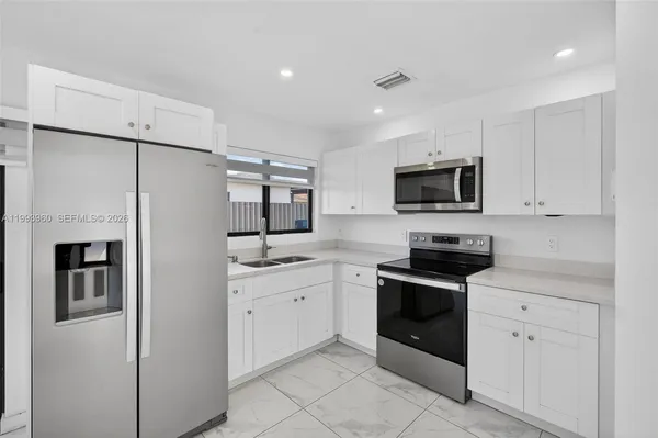 $3,650 | 2492 Southwest 44th Street, Unit 2492, Miami, FL 33185