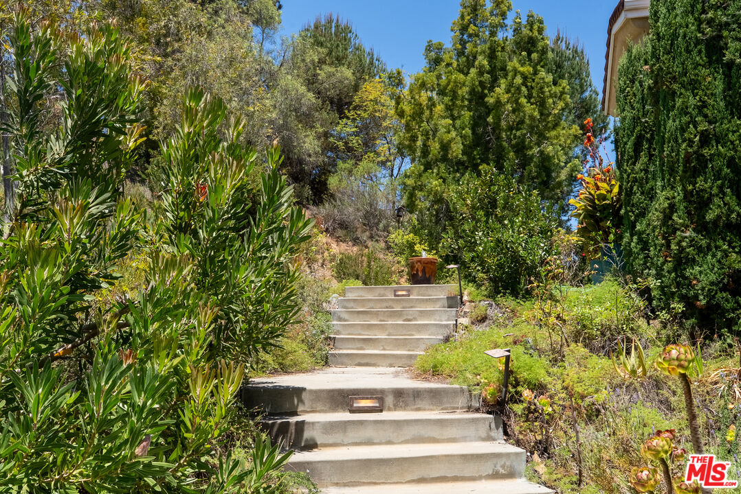 4476 Fallsbrae Road Fallbrook, CA 92028 - Photo 4 of 54 Gallery Image 4