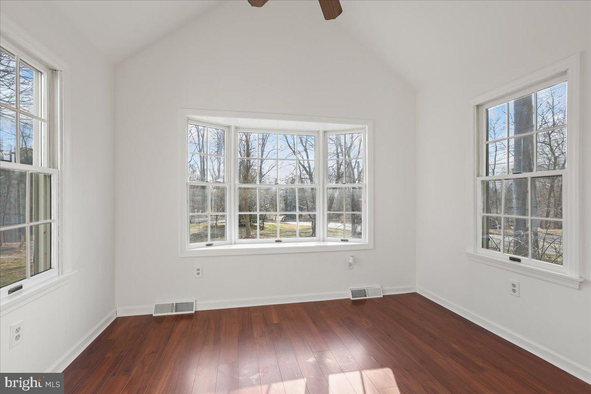 43 Wilburtha Road Ewing, NJ 08628 - Photo 7 of 37