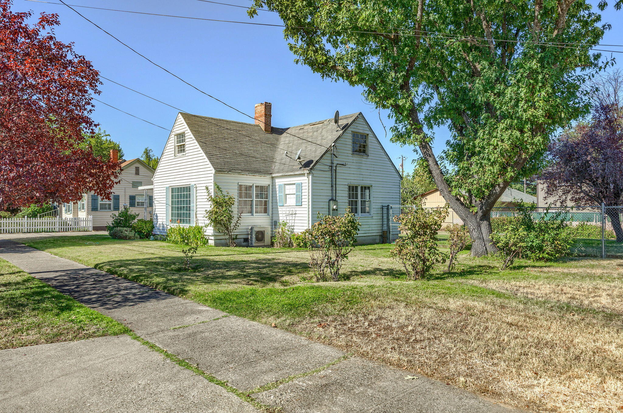 339 Maple Street Medford, OR 97501 - Photo 30 of 30 30-Frontal