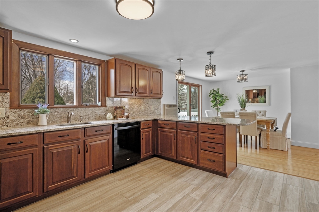 4 Rogers Road Peabody, MA 01960 - Photo 8 of 36 Gallery Image 8