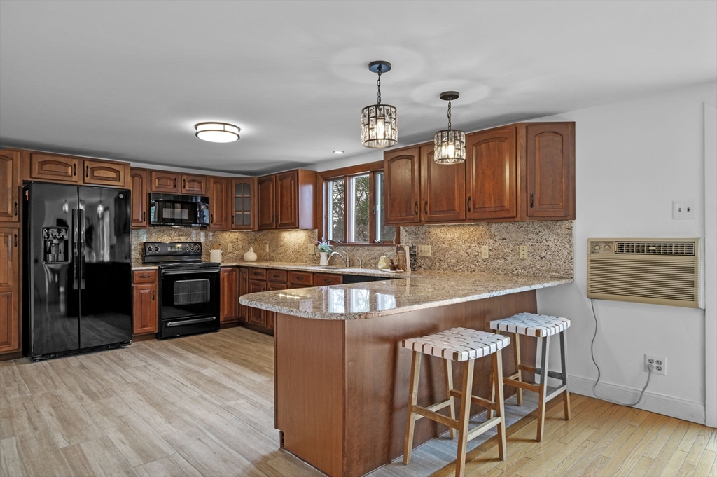 4 Rogers Road Peabody, MA 01960 - Photo 10 of 36 Gallery Image 10