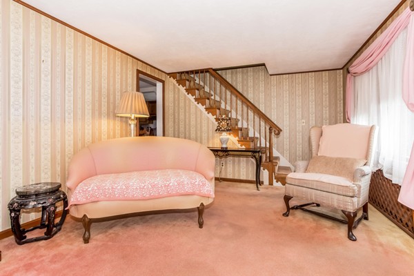146 Clinton Road Weymouth, MA 02189 - Photo 5 of 25 Gallery Image 5