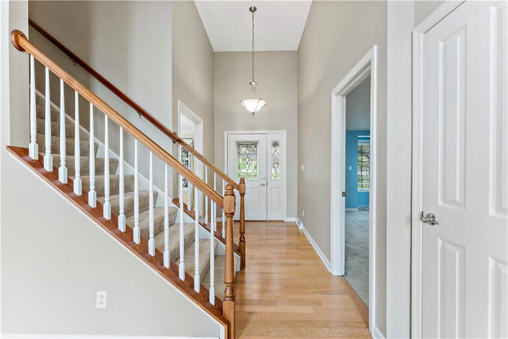 412 Old Clairton Road Clairton, PA 15025 - Photo 4 of 39