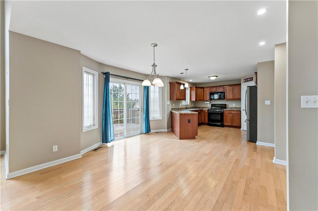 412 Old Clairton Road Clairton, PA 15025 - Photo 9 of 39