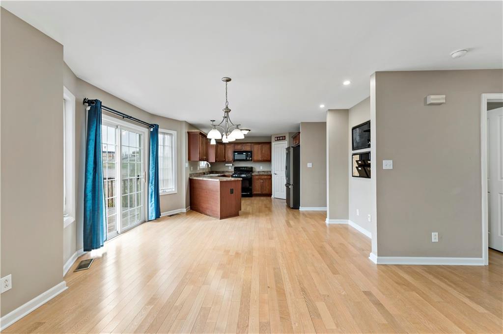 412 Old Clairton Road Clairton, PA 15025 - Photo 10 of 39