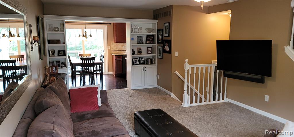 1520 Hidden Valley Lane Rochester Hills, MI 48306 - Photo 12 of 29