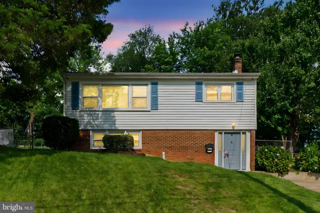 $429,000 | 13430 Greenacre Drive, Woodbridge, VA 22191
