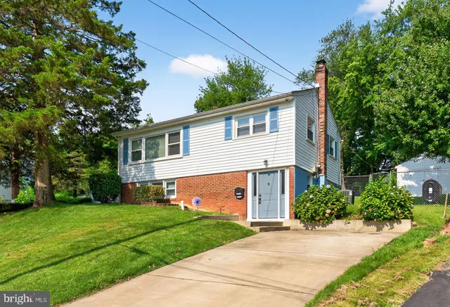 $429,000 | 13430 Greenacre Drive, Woodbridge, VA 22191