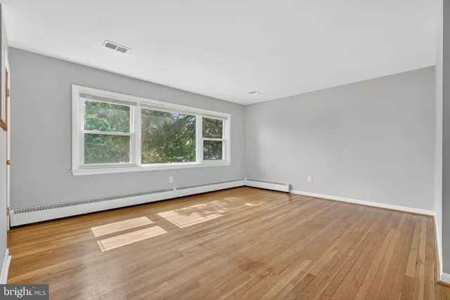 $429,000 | 13430 Greenacre Drive, Woodbridge, VA 22191