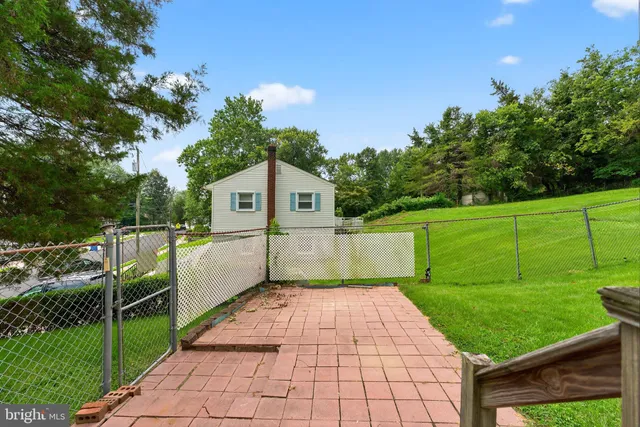 $429,000 | 13430 Greenacre Drive, Woodbridge, VA 22191