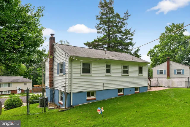 $429,000 | 13430 Greenacre Drive, Woodbridge, VA 22191