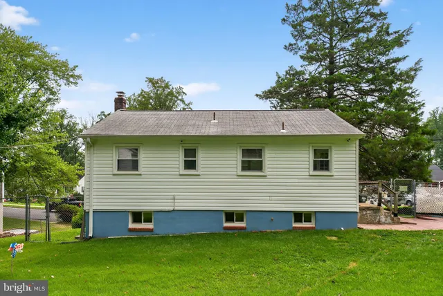 $429,000 | 13430 Greenacre Drive, Woodbridge, VA 22191