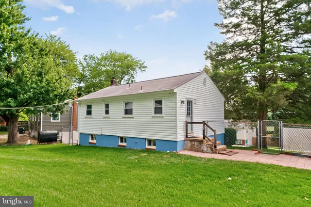 $429,000 | 13430 Greenacre Drive, Woodbridge, VA 22191