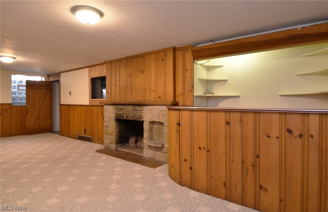 2295 Loyola Road Cleveland, OH 44118 - Photo 27 of 34