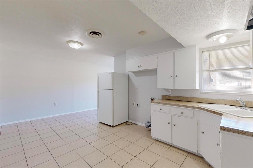 220 West Union Bower Road Irving, TX 75061 - Photo 14 of 30