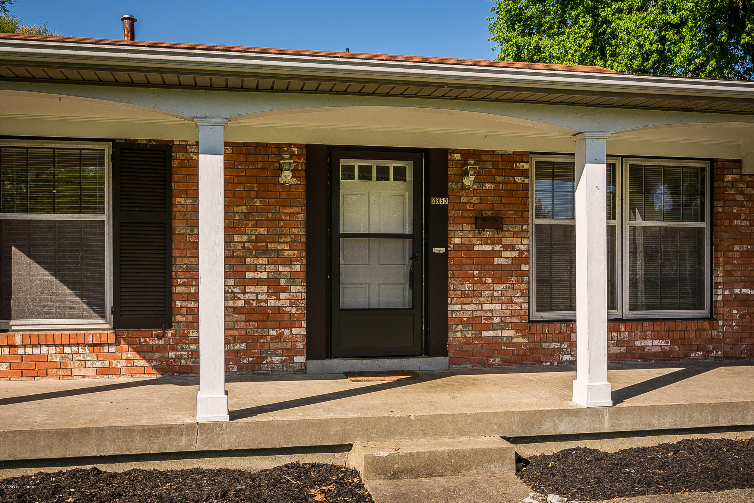 2852 Nepperhan Road Louisville, KY 40218 - Photo 7 of 38 2852 Nepperhan Road-12