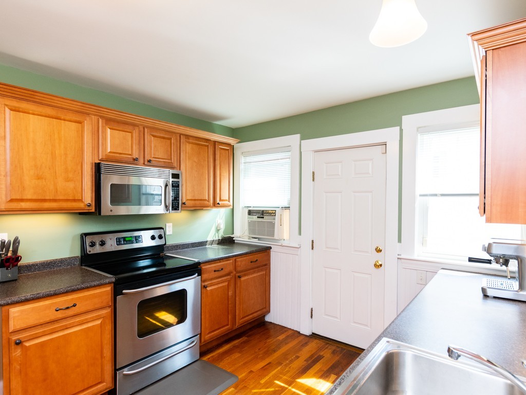 30 Sterling Road, Unit 2 Waltham, MA 02451 - Photo 9 of 23 Gallery Image 9