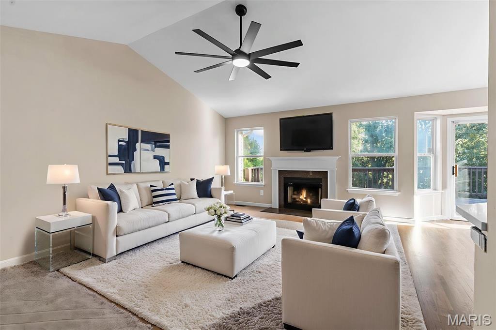 1362 Hunters Hollow Court Eureka, MO 63025 - Photo 4 of 28