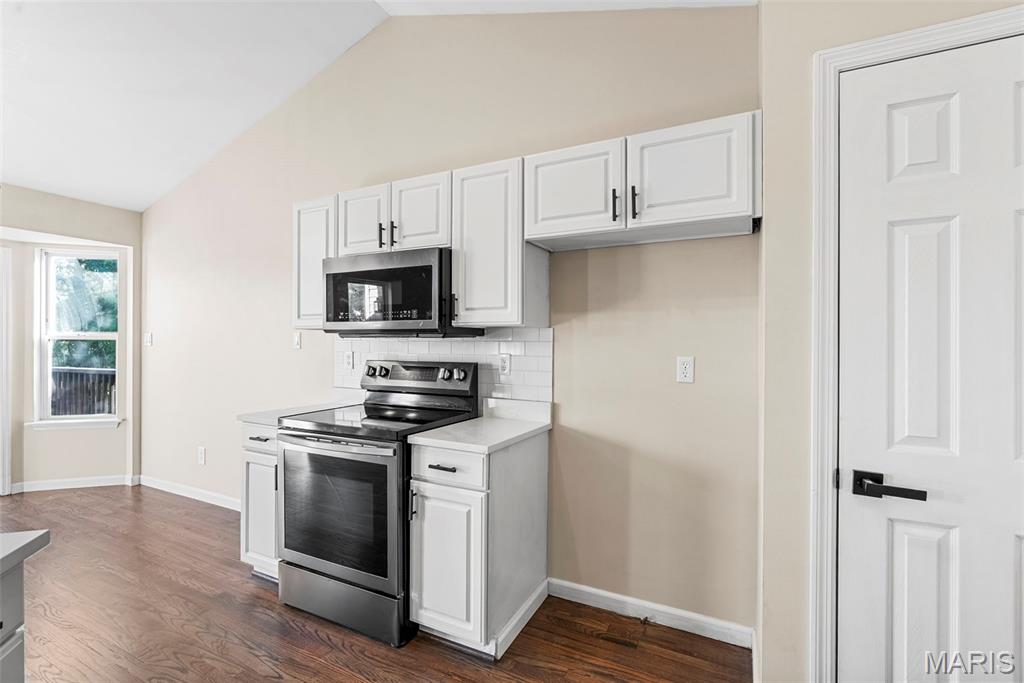 1362 Hunters Hollow Court Eureka, MO 63025 - Photo 9 of 28