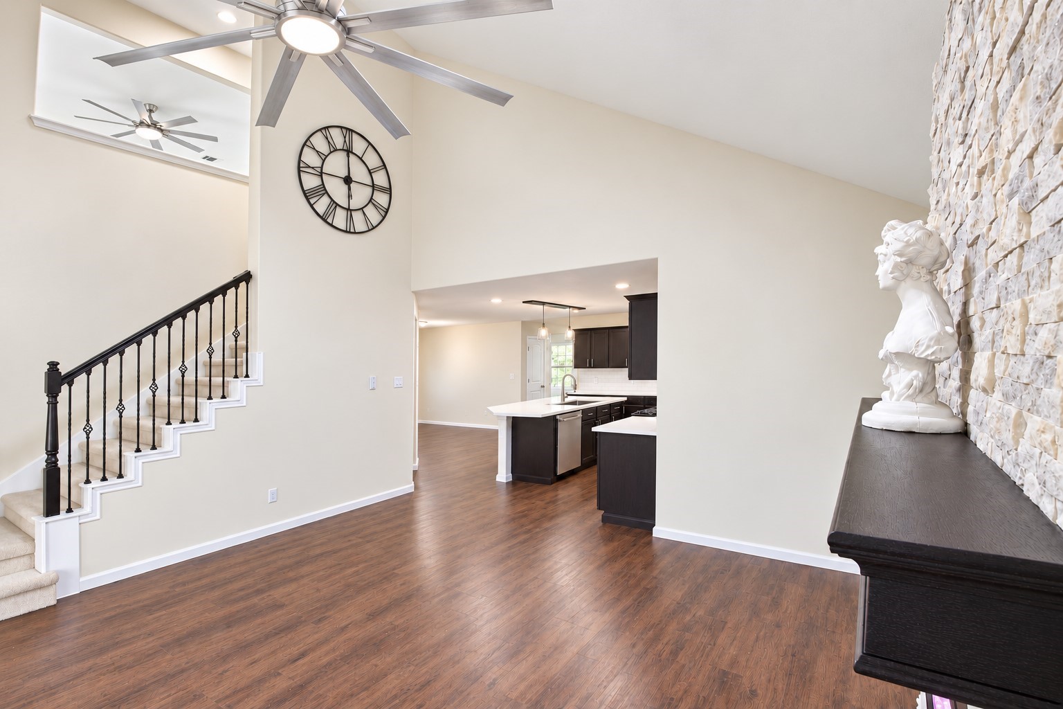 5612 Rainflower Terrace Lane Spring, TX 77389 - Photo 7 of 46 Gallery Image 7