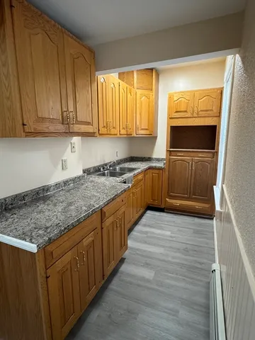 $2,300 | 23 Endicott Street, Unit 2, Worcester, MA 01610