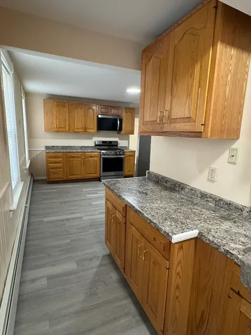 $2,300 | 23 Endicott Street, Unit 2, Worcester, MA 01610
