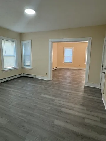 $2,300 | 23 Endicott Street, Unit 2, Worcester, MA 01610