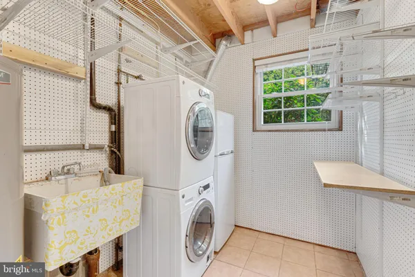 $3,400 | 10401 Courthouse Drive, Fairfax, VA 22030