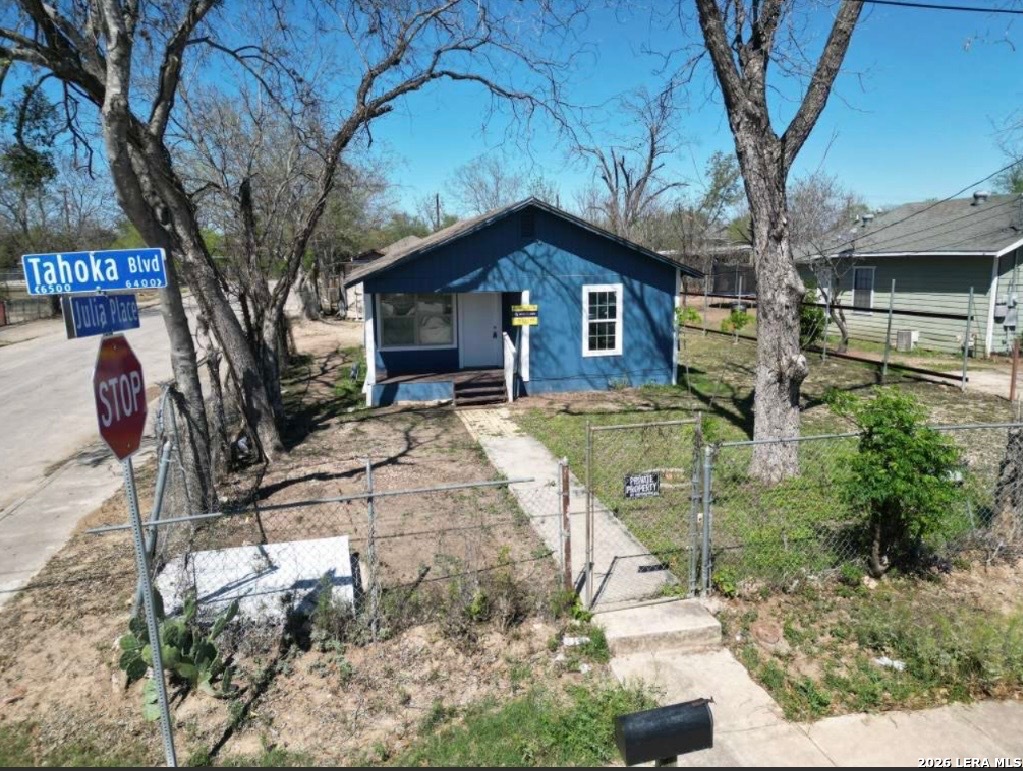 6459 Tahoka Road San Antonio, TX 78227 - Photo 4 of 14