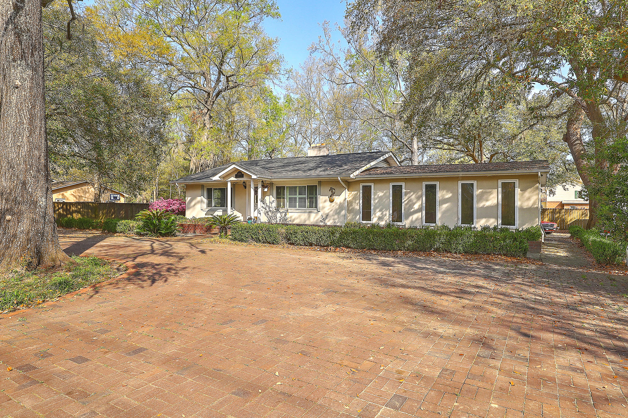 2300 Otranto Road North Charleston, SC 29406 - Photo 4 of 34 IMG_0701_2_3_4_5_6_7