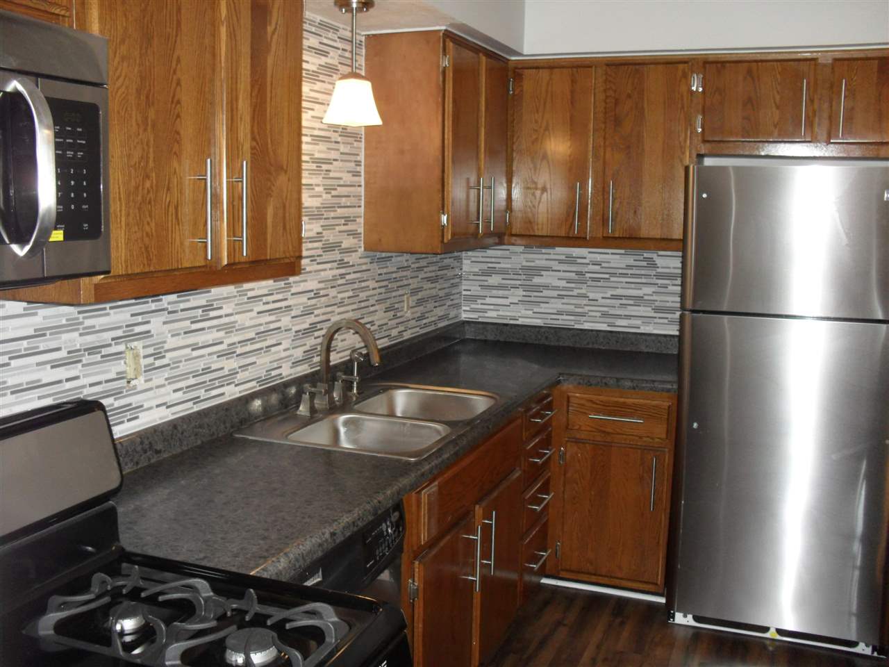 324 Hoover Road Elkhart, IN 46514 - Photo 4 of 18 Gallery Image 4