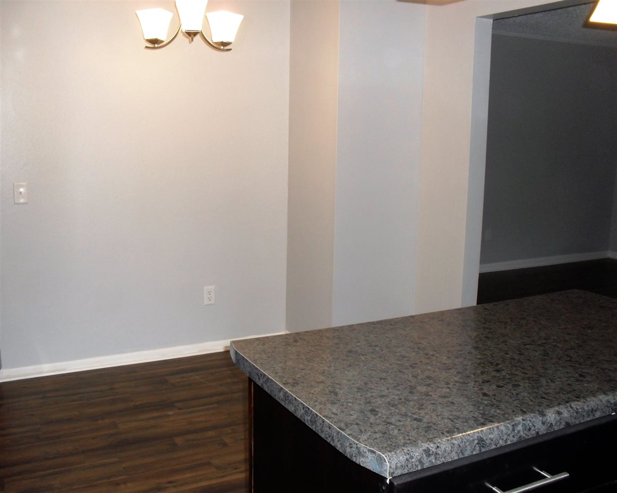 324 Hoover Road Elkhart, IN 46514 - Photo 7 of 18 Gallery Image 7