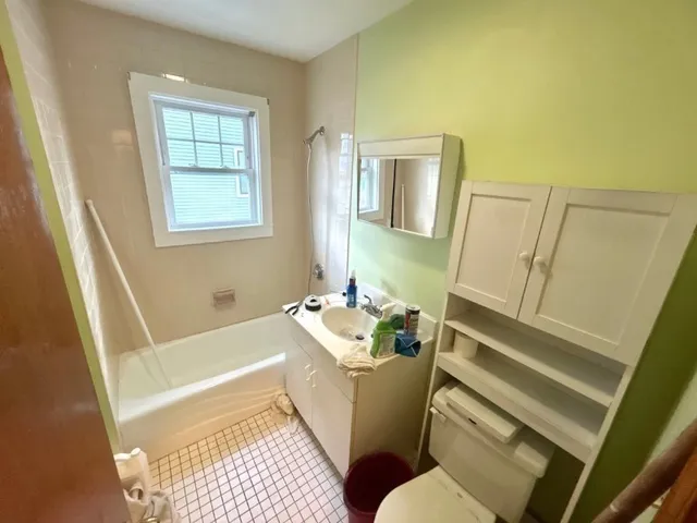 $2,450 | 119 Bailey Road, Unit 1, Somerville, MA 02145