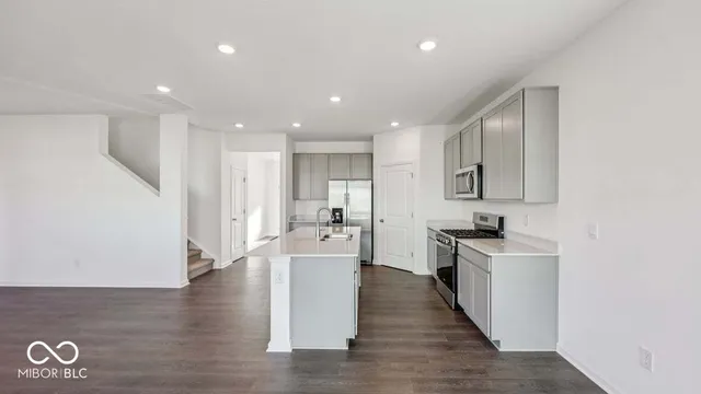 $394,900 | 6048 Madera Drive, Whitestown, IN 46075