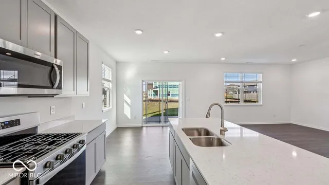 $394,900 | 6048 Madera Drive, Whitestown, IN 46075