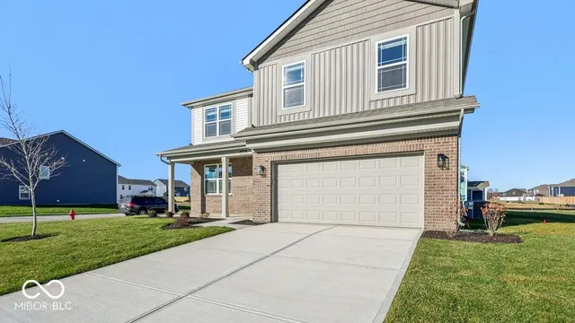 $394,900 | 6048 Madera Drive, Whitestown, IN 46075