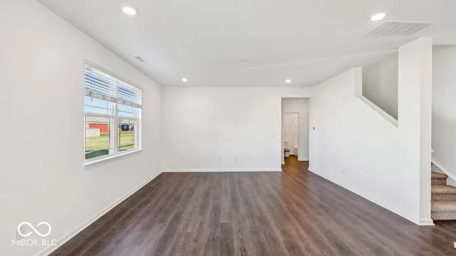 $394,900 | 6048 Madera Drive, Whitestown, IN 46075