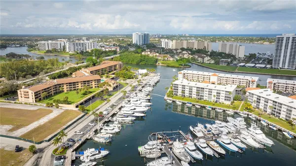 $340,000 | 1036 Highway 1, Unit 216, North Palm Beach, FL 33408
