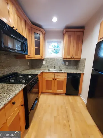 $1,300 | 5400 Roswell Road, Unit K 1, Sandy Springs, GA 30342