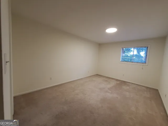 $1,300 | 5400 Roswell Road, Unit K 1, Sandy Springs, GA 30342