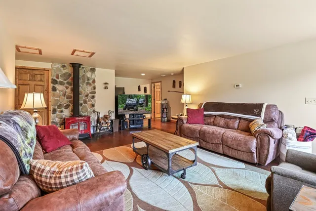 $950,000 | 75500 Joe Rein Road, Glidden, WI 54527