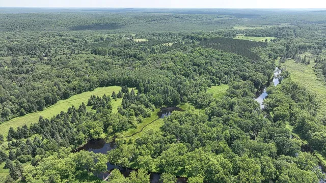 $950,000 | 75500 Joe Rein Road, Glidden, WI 54527