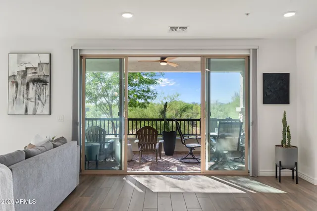 $689,000 | 5100 East Rancho Paloma Drive, Unit 1044, Cave Creek, AZ 85331